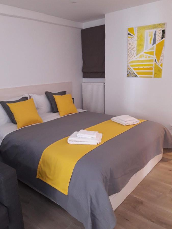 Kolonaki Luxury Backyard Apartment Athens