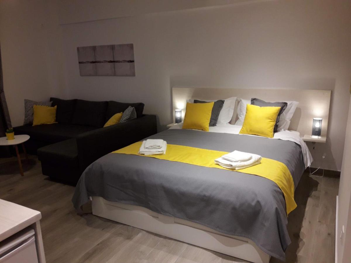 Kolonaki Luxury Backyard Apartment *