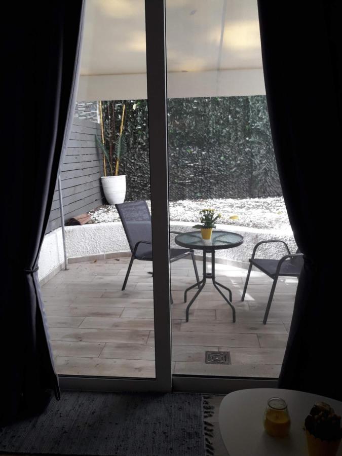 Kolonaki Luxury Backyard Apartment *
